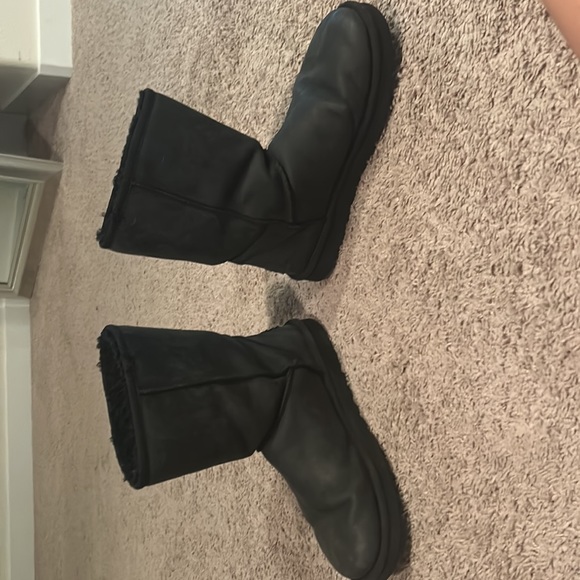 UGG Women's Classic Short Rosette 1006072 W-CHE F23114G Black 10 - Picture 3 of 4